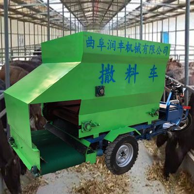 牛羊饲喂撒草机 畜牧养殖喂料车 节能省工的撒料车